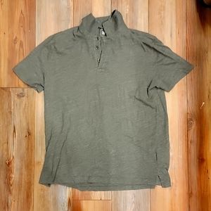 Men's collared t-shirt